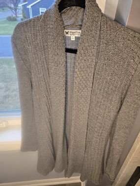 Papillon Blanc Heather Gray Open-Front Textured Knit Cardigan